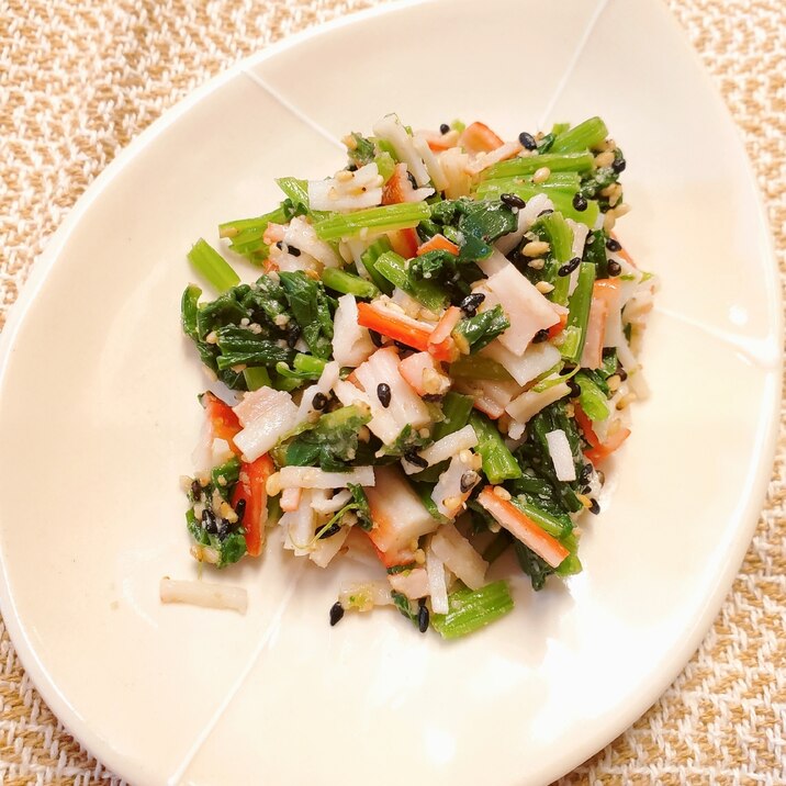 【幼児食】ほうれん草とカニカマの胡麻和え